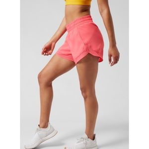 Athleta Mesh Racer Run Coral Petal Short 4"  Size S